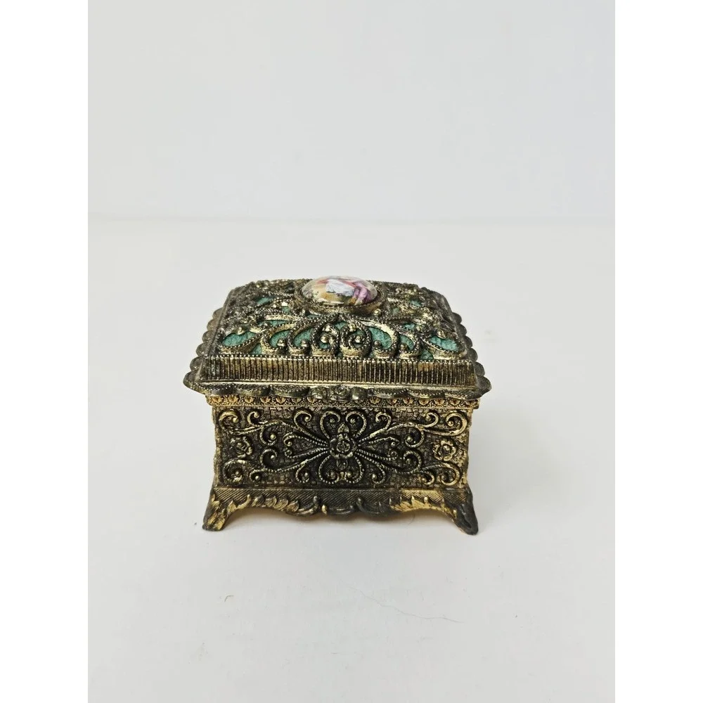 Vintage Japan metal trinket jewelry‎ box gold tone Theme of Paraganini